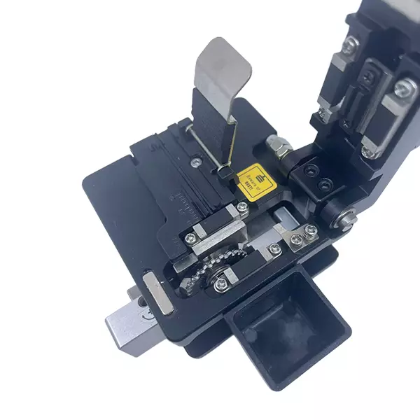 Precision Single Fiber Cleaver with Auto-Rolling Blade FC-06